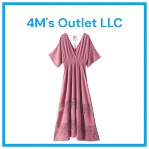 Chic Mauve Maxi Dress with Lace Accents